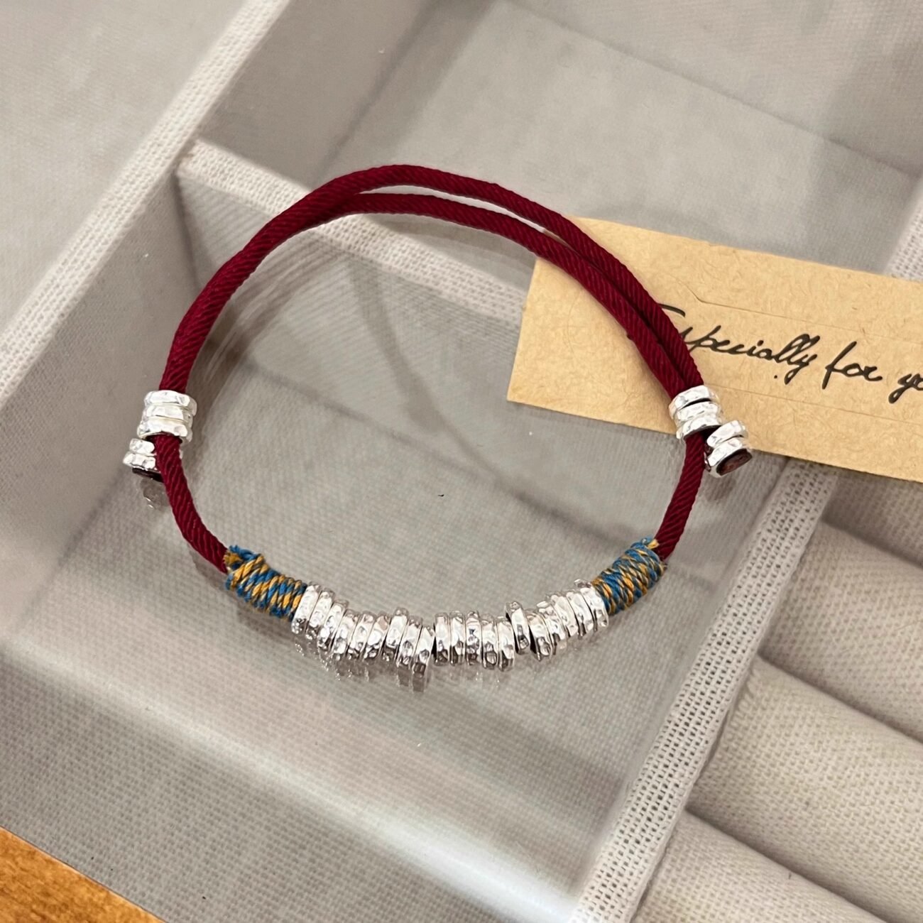 red string bracelet (56)