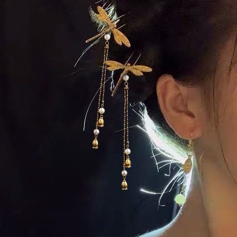 Blue Ethereal Plume Cloudpin hairpin with delicate wind-inspired design.