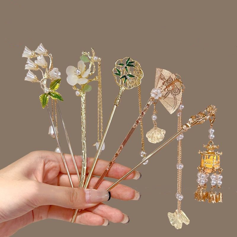 Blue celestial hairpin with ethereal charm for inner balance.